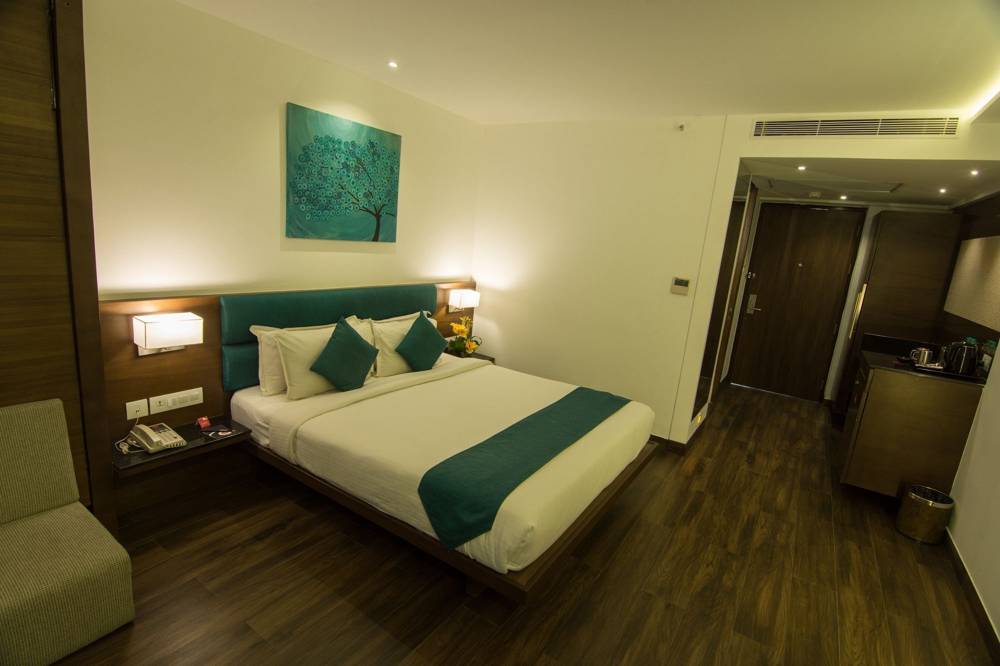 4⋆ ROOPA ELITE ≡ Mysore, India ≡ Lowest Booking Rates For Roopa Elite in  Mysore